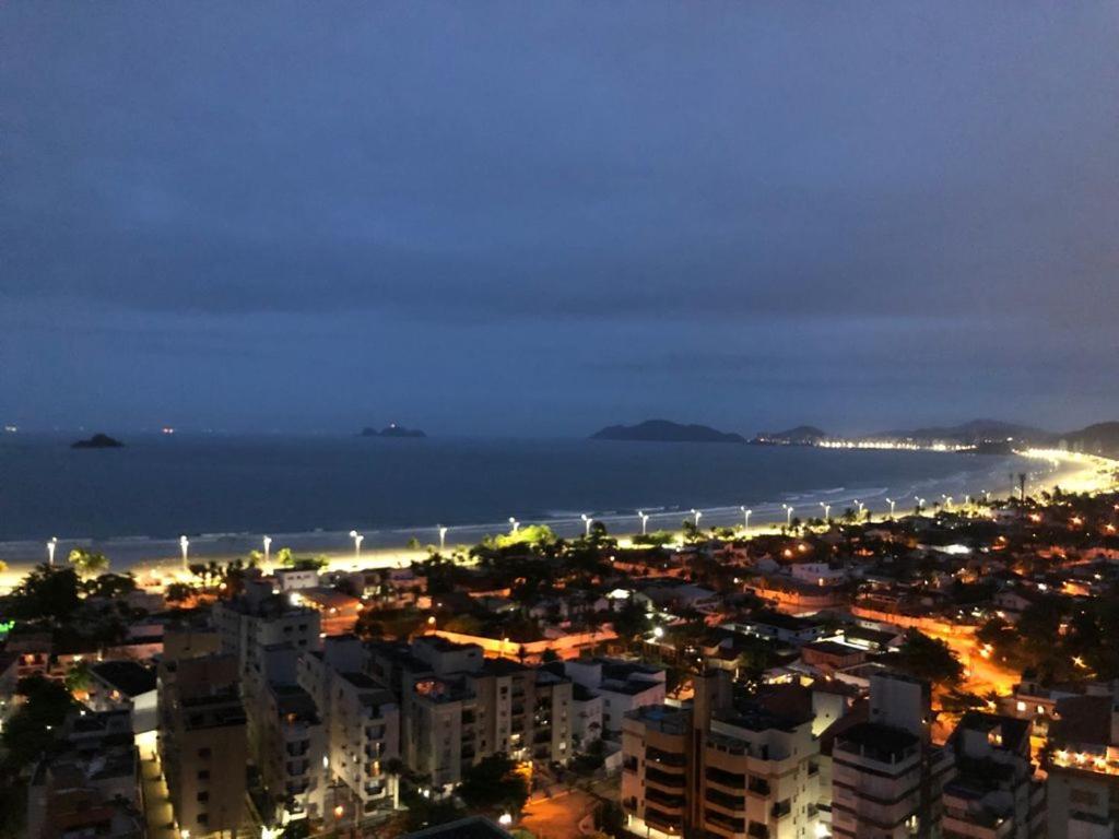 Maravilhoso Apartamento Vista Mar Enseada גוארויה מראה חיצוני תמונה